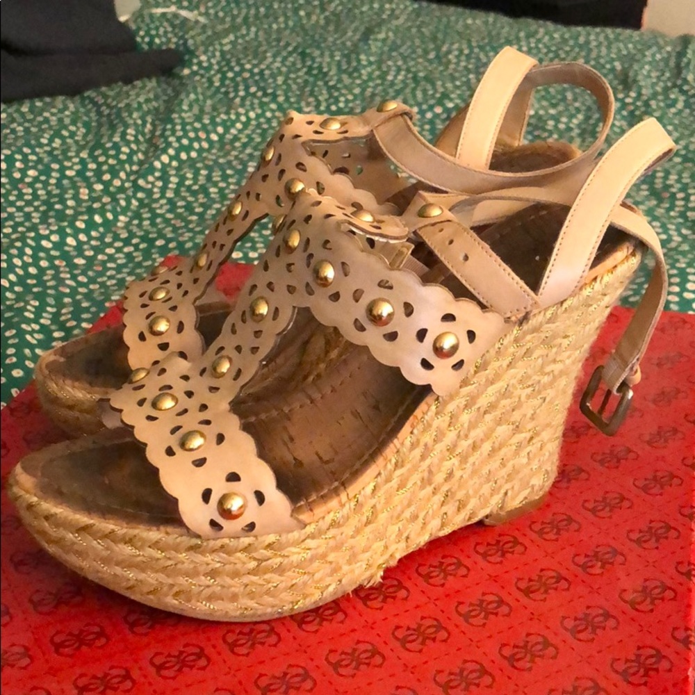 Guess - light natural sandal